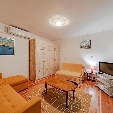 With Parking Space - Peljesac - 4579 Orebić