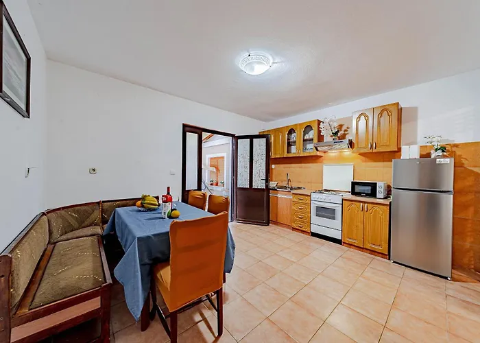 With Parking Space - Peljesac - 4579 Appartement Orebić